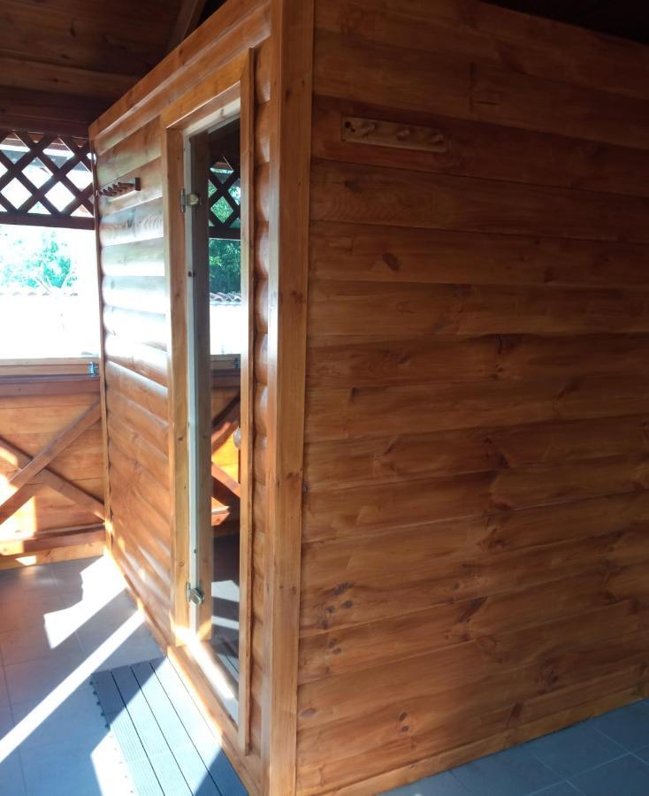 Mediterran Apartman Es Vendeghaz Hajdúszoboszló Dış mekan fotoğraf
