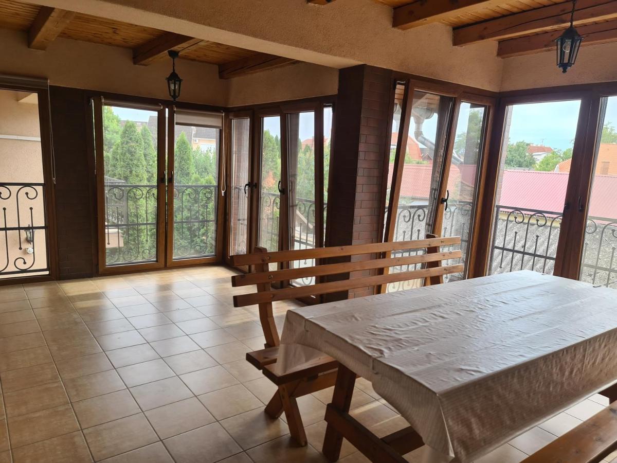 Mediterran Apartman Es Vendeghaz Hajdúszoboszló Dış mekan fotoğraf