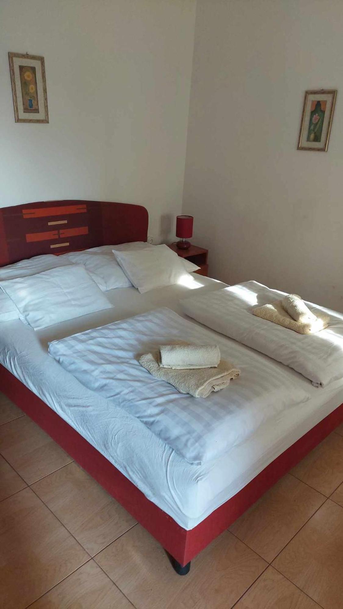 Mediterran Apartman Es Vendeghaz Hajdúszoboszló Dış mekan fotoğraf